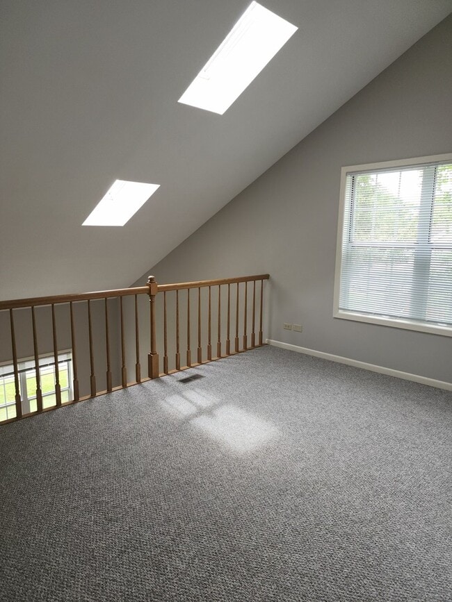 Building Photo - 252 Kensington Ct