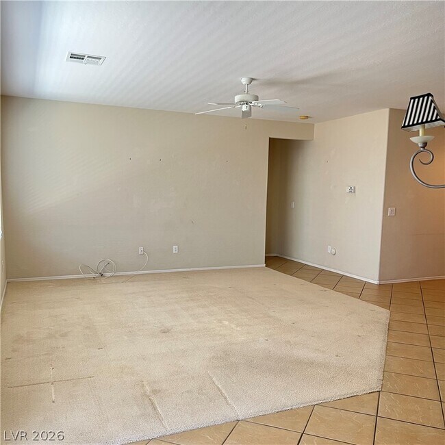 Building Photo - 2381 Ecliptic St