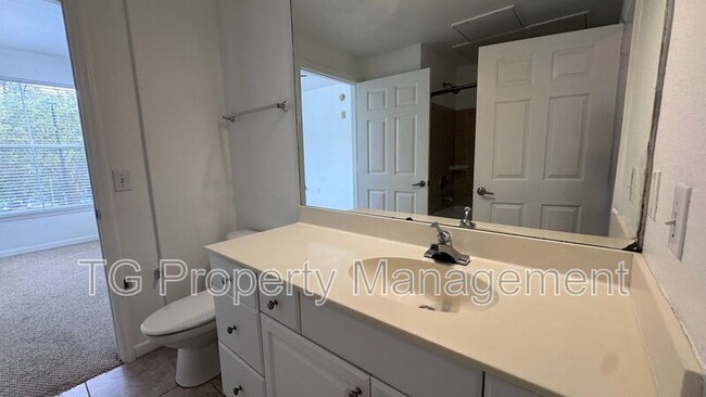 Building Photo - 8539 Gate Pkwy W