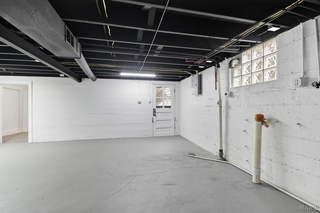 Building Photo - 5826 Telegraph Rd