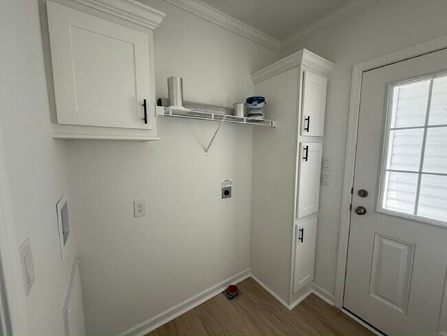 Building Photo - 3610 Vine Trl