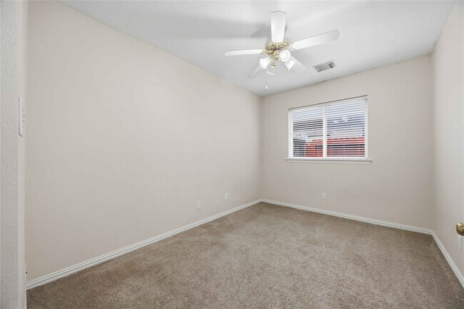Building Photo - 6642 Redberry Glen Ln