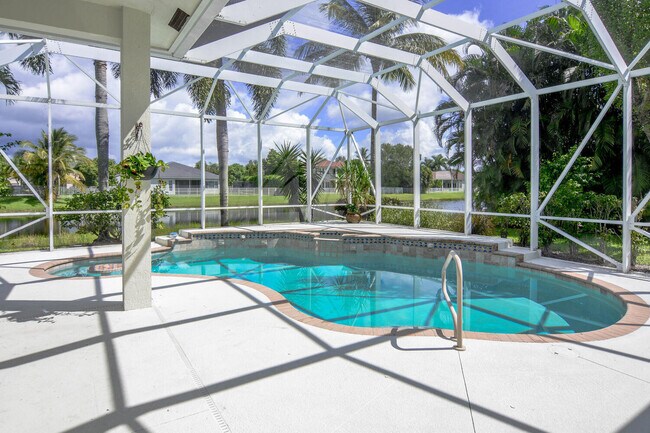 Building Photo - 4676 Manderly Dr