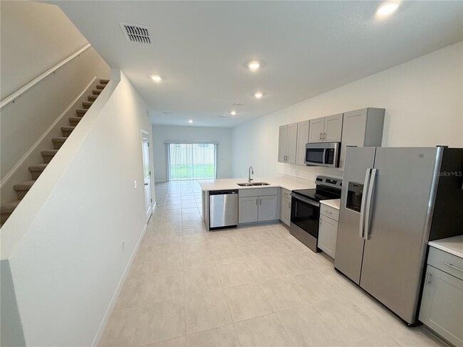 Building Photo - 3102 Skyline Lp