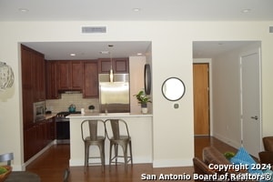 Building Photo - 610 E Market St