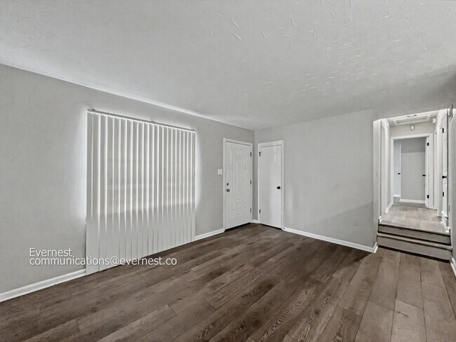 Building Photo - 4624 Sunnybrook St