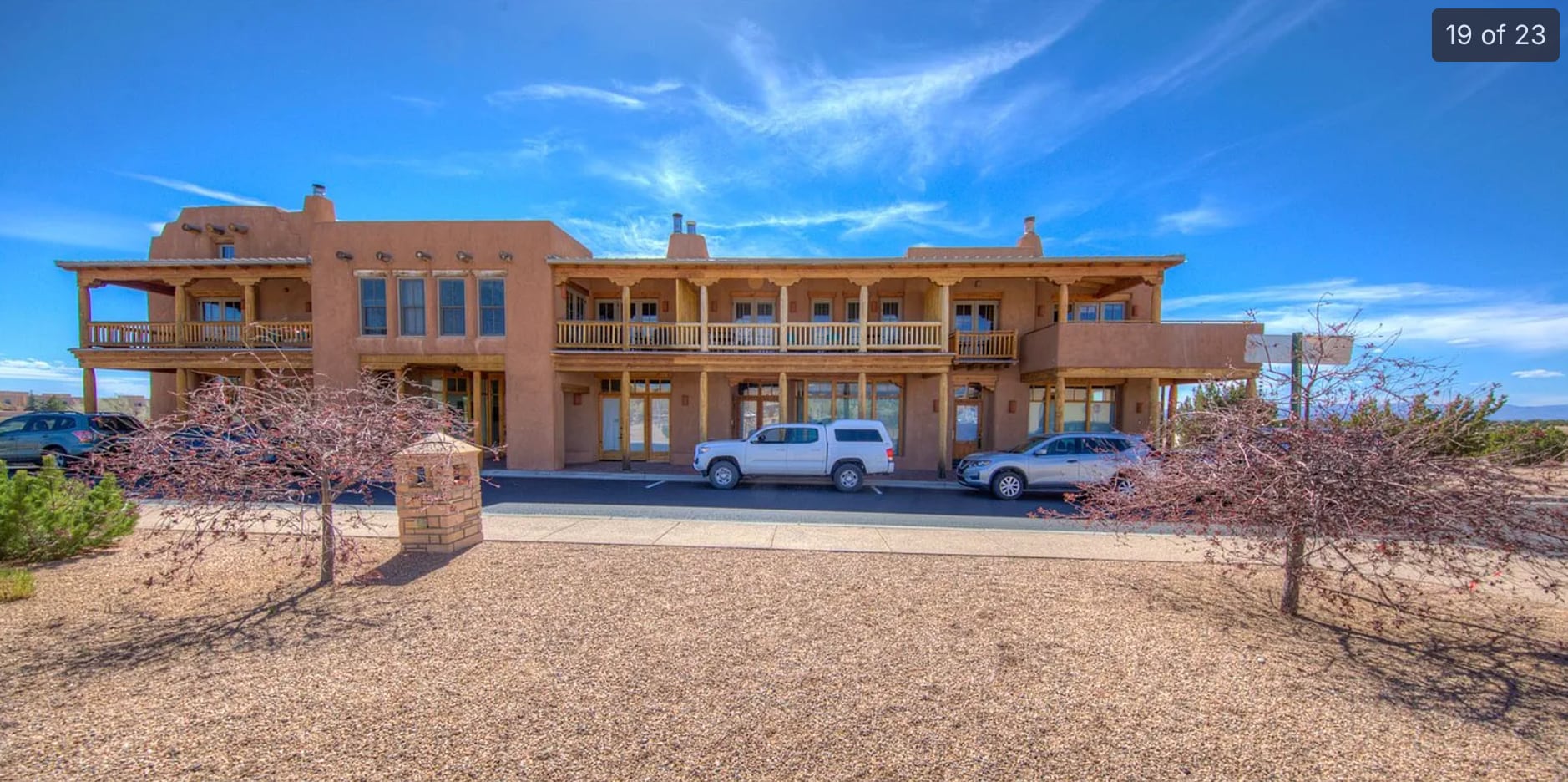 Front facade - 13 Plaza Nueva