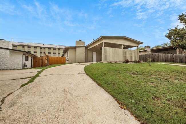Building Photo - 2500 Audubon Pl