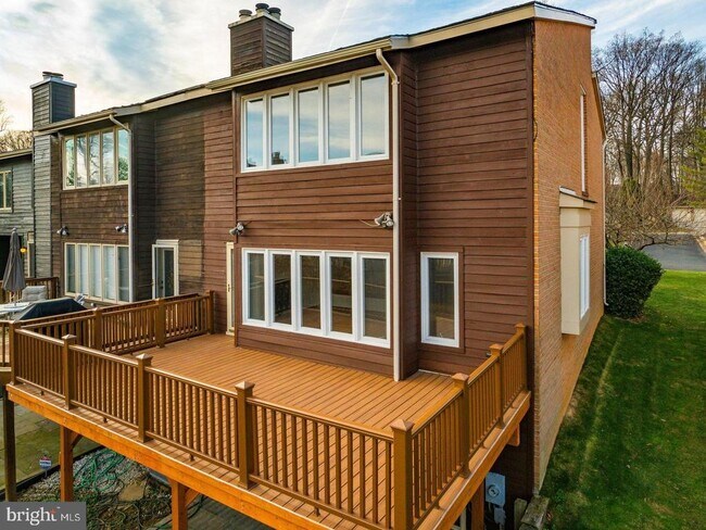 Building Photo - 10723 Gloxinia Dr