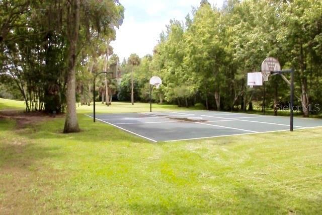 Building Photo - 233 Crown Oaks Way