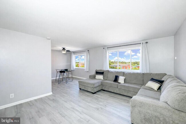 Building Photo - 614 Sligo Ave