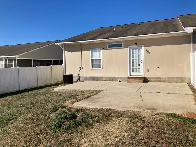 Building Photo - 138 Concord Ave