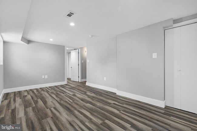 Building Photo - 1235 W Lafayette Ave