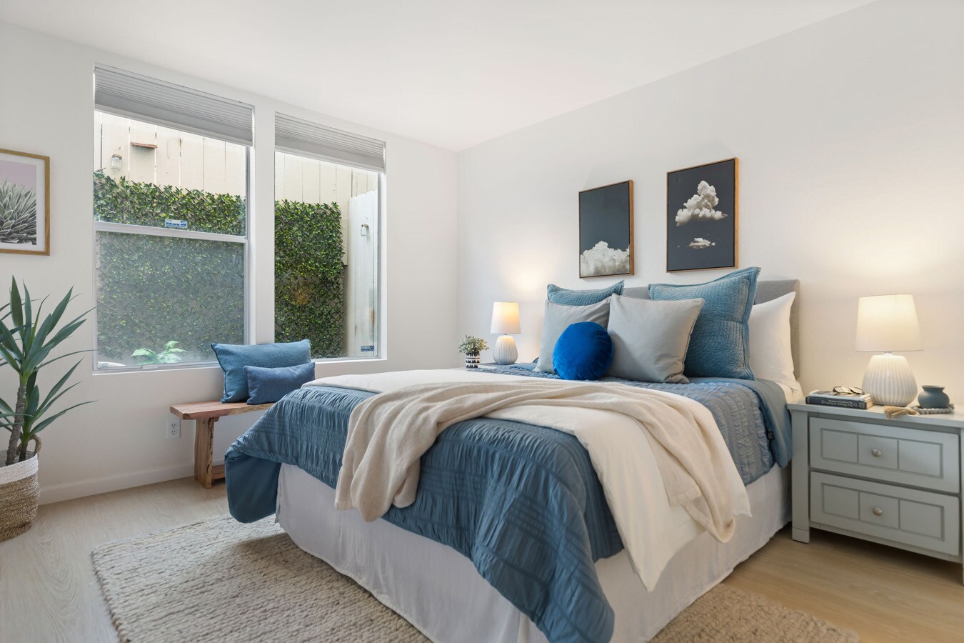 Building Photo - 811 York St