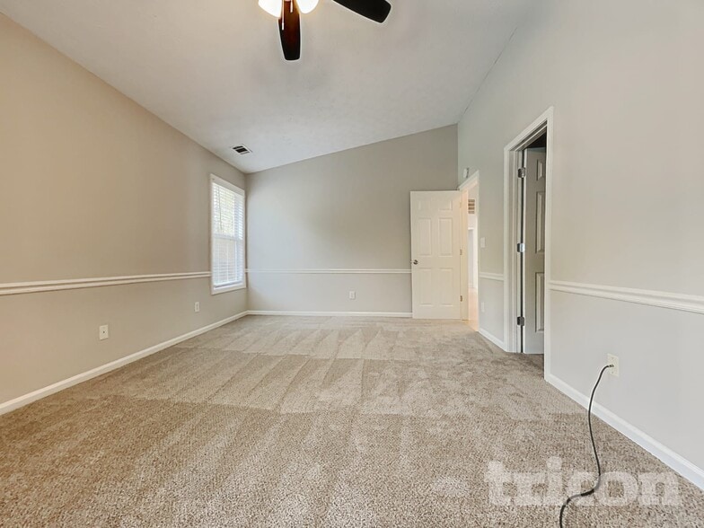 Building Photo - 2570 Harbins Mill Dr