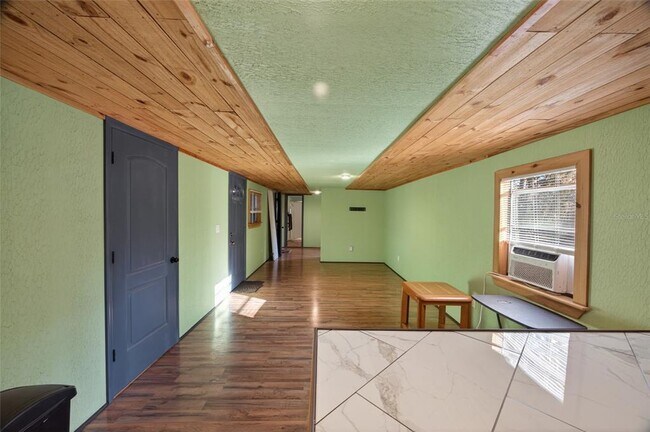 Building Photo - 7970 NE 110th Ave