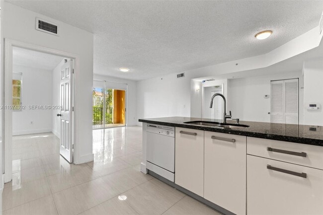 Building Photo - 2440 E Preserve Way