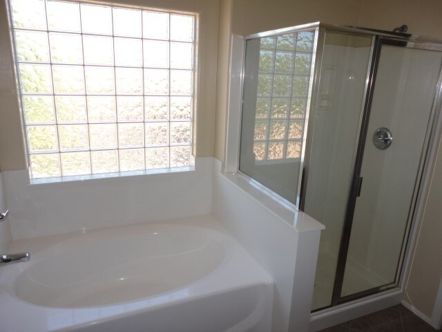 Building Photo - 2907 S 91st Dr