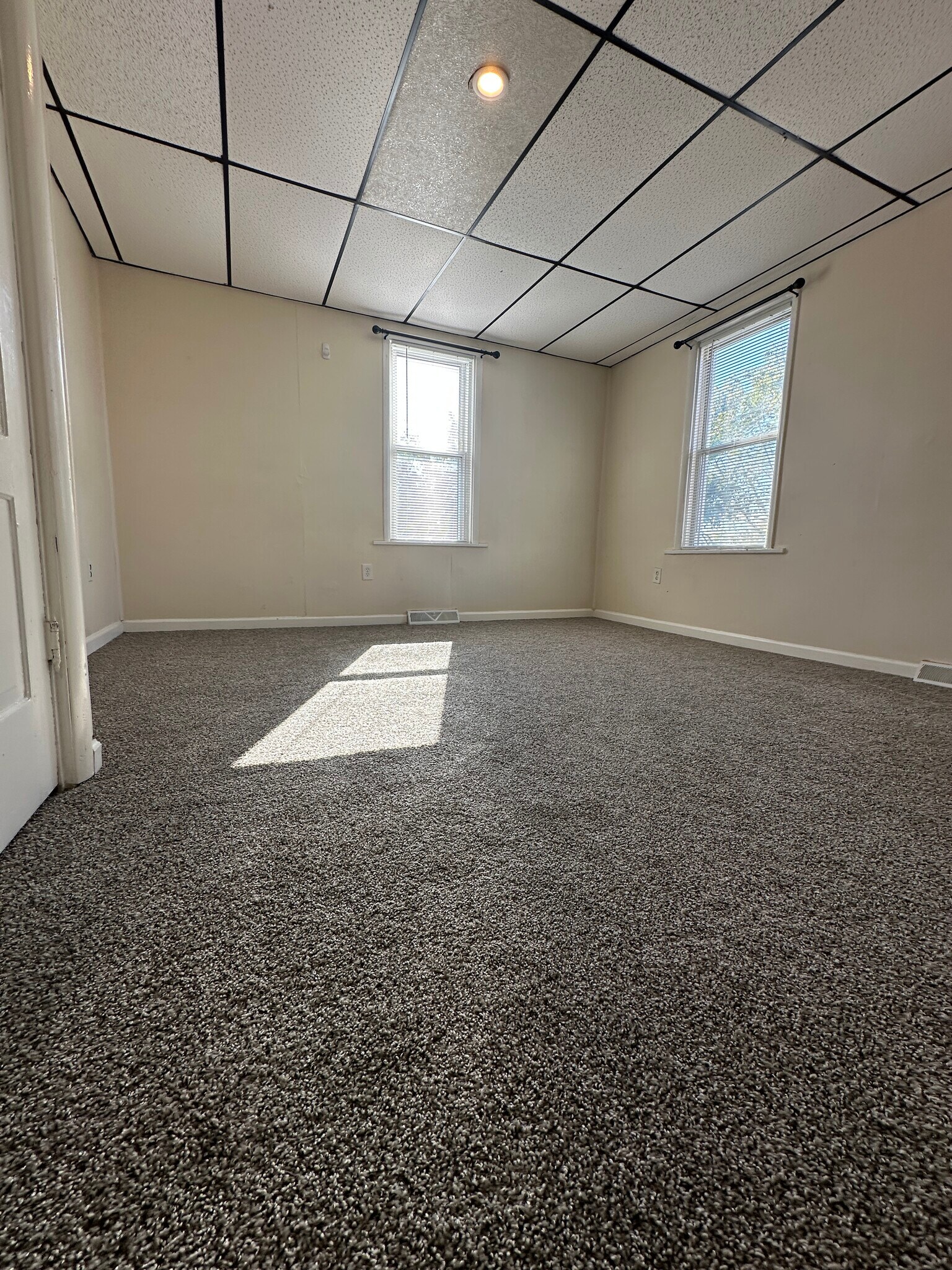 Building Photo - 134 Sherman St