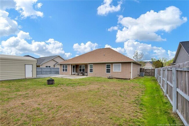 Building Photo - 672 Hogart St