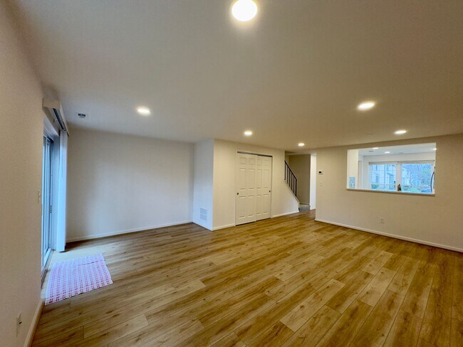 Building Photo - Charming 3 Bedroom/1.5 Bathroom Townhome in Belcamp, MD!