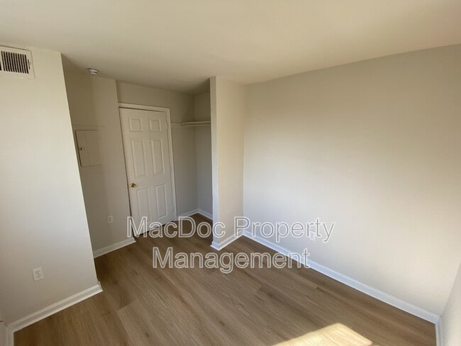 Building Photo - 511 Willis St