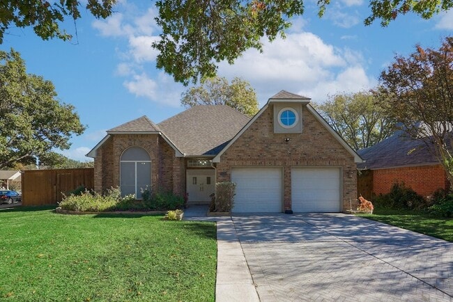 Building Photo - 4402 Goodwin Dr