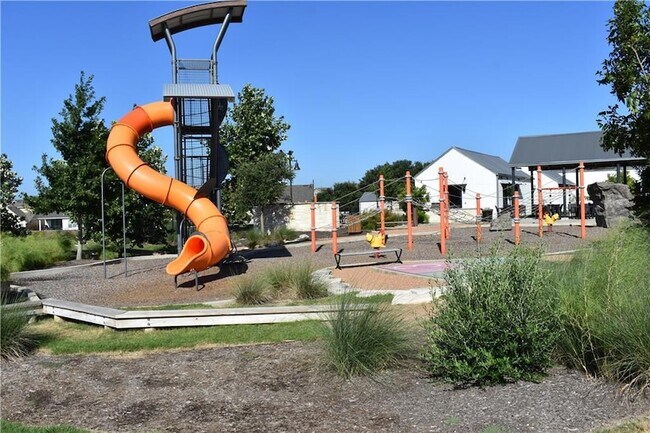 Building Photo - 245 Crystal Brook Dr