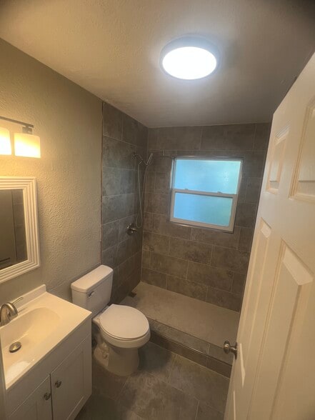 Building Photo - 7205 Eudine Dr S