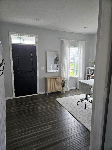 Building Photo - 2099 Farroni Dr