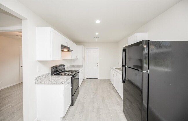 Building Photo - 5044 Mallow St