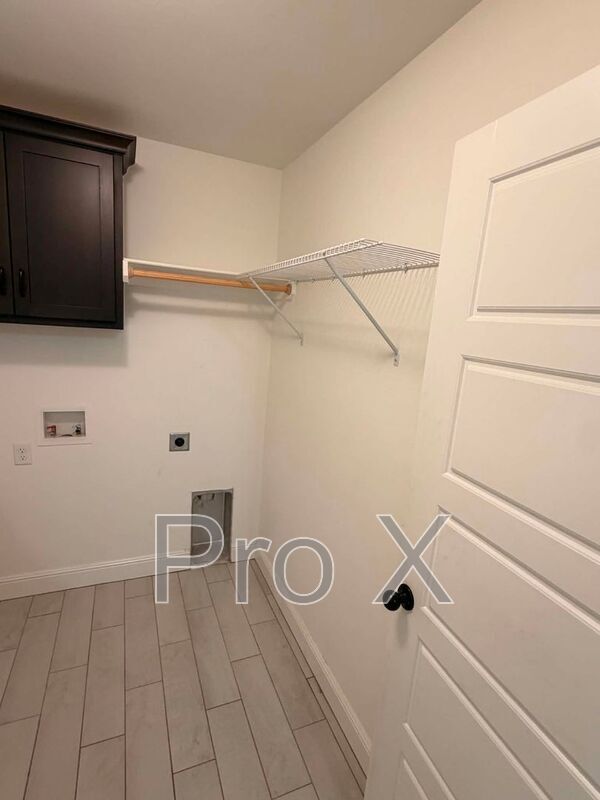 Building Photo - 347 Sidney Ln