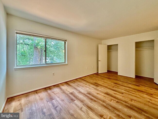 Building Photo - 12204 Braxfield Ct