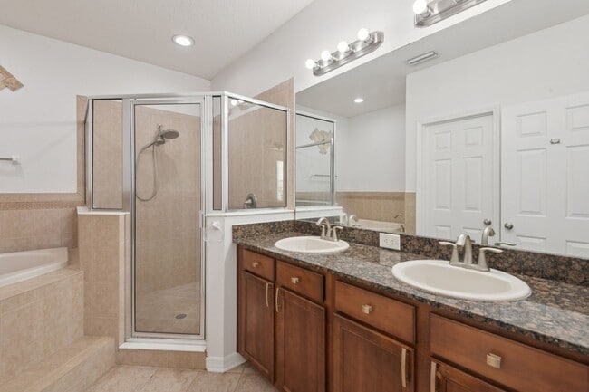 Building Photo - 12805 Avelar Manor Pl