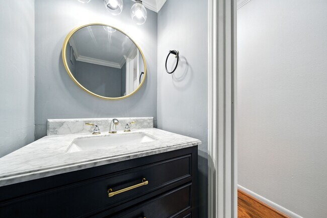 Building Photo - 6468 Burgoyne Dr.