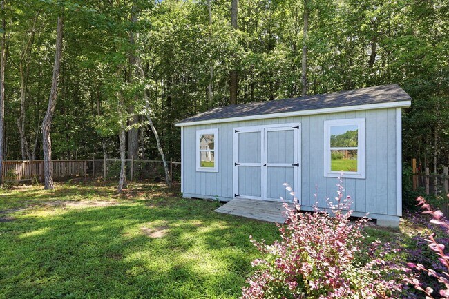 Building Photo - 233 Forester Dr