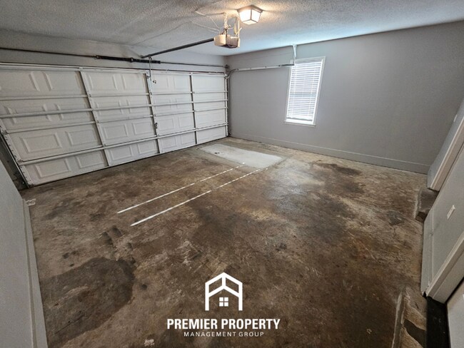 Building Photo - Luxury Germantown Living | 3BR/2BA in Poplar Estates | Houston High District