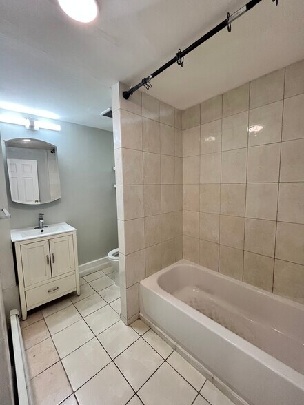 218 Bowers St 1 - 220 Bowers St