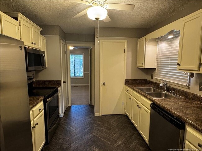 Building Photo - 6743 Irongate Dr