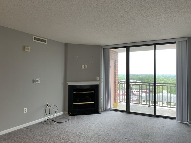 Building Photo - Luxury 2BD/2BA in The Gallery - Across from PIKE & ROSE + White Flint Metro