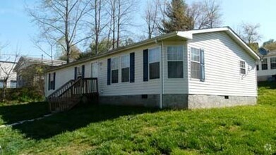 Building Photo - Nice 3BD/2BA Modular home near Lowes in Sy...