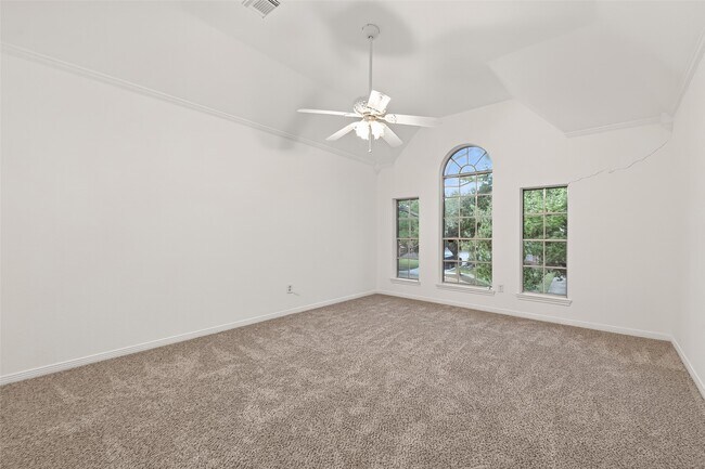 Building Photo - 2627 Double Lake Dr