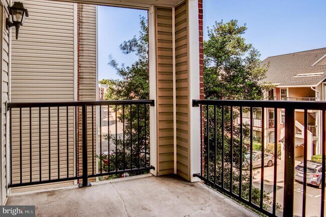 Building Photo - 3313 Wyndham Cir
