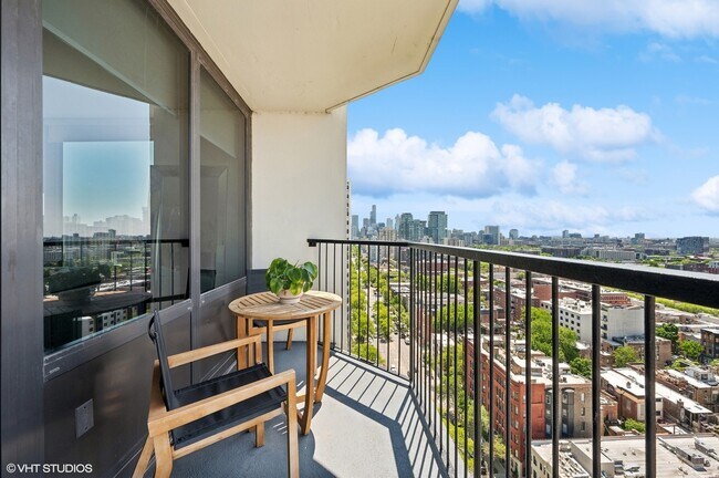 Building Photo - 1560 N Sandburg Terrace