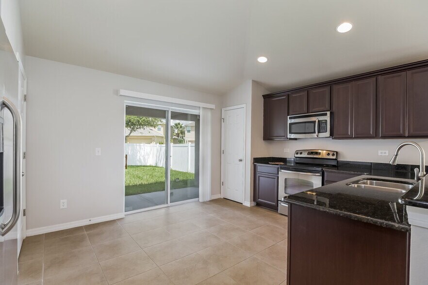 Building Photo - 907 Muirwood Way