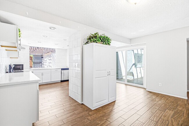 Building Photo - 3143 Sonata Dr
