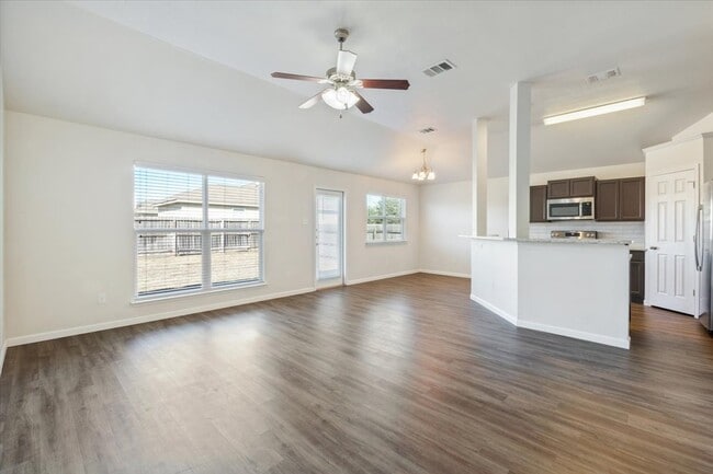 Building Photo - 326 Emerald Ridge Dr