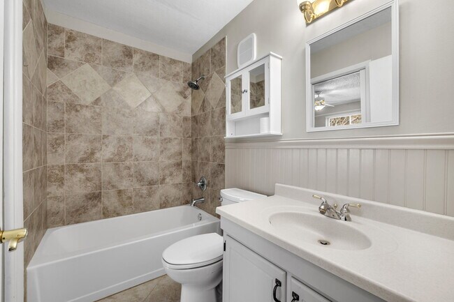 Building Photo - 432 Summit Ridge Pl