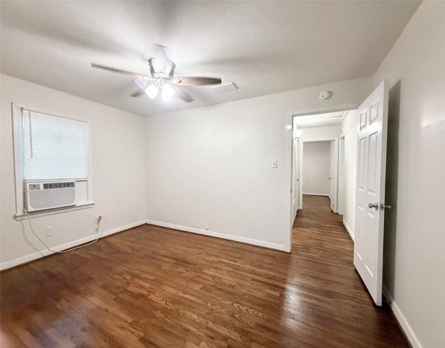 Building Photo - 824 S Anderson St