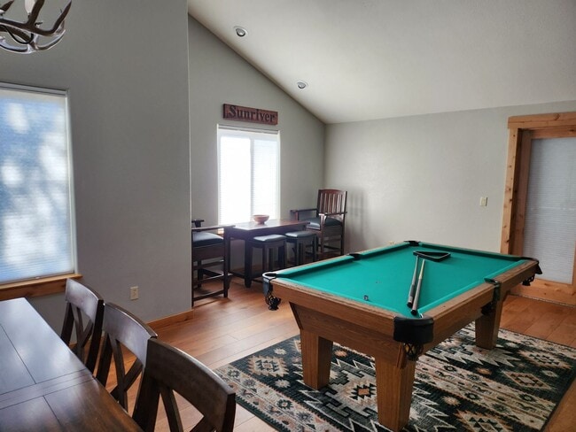 Building Photo - Seasonal Rental - Available through April ...